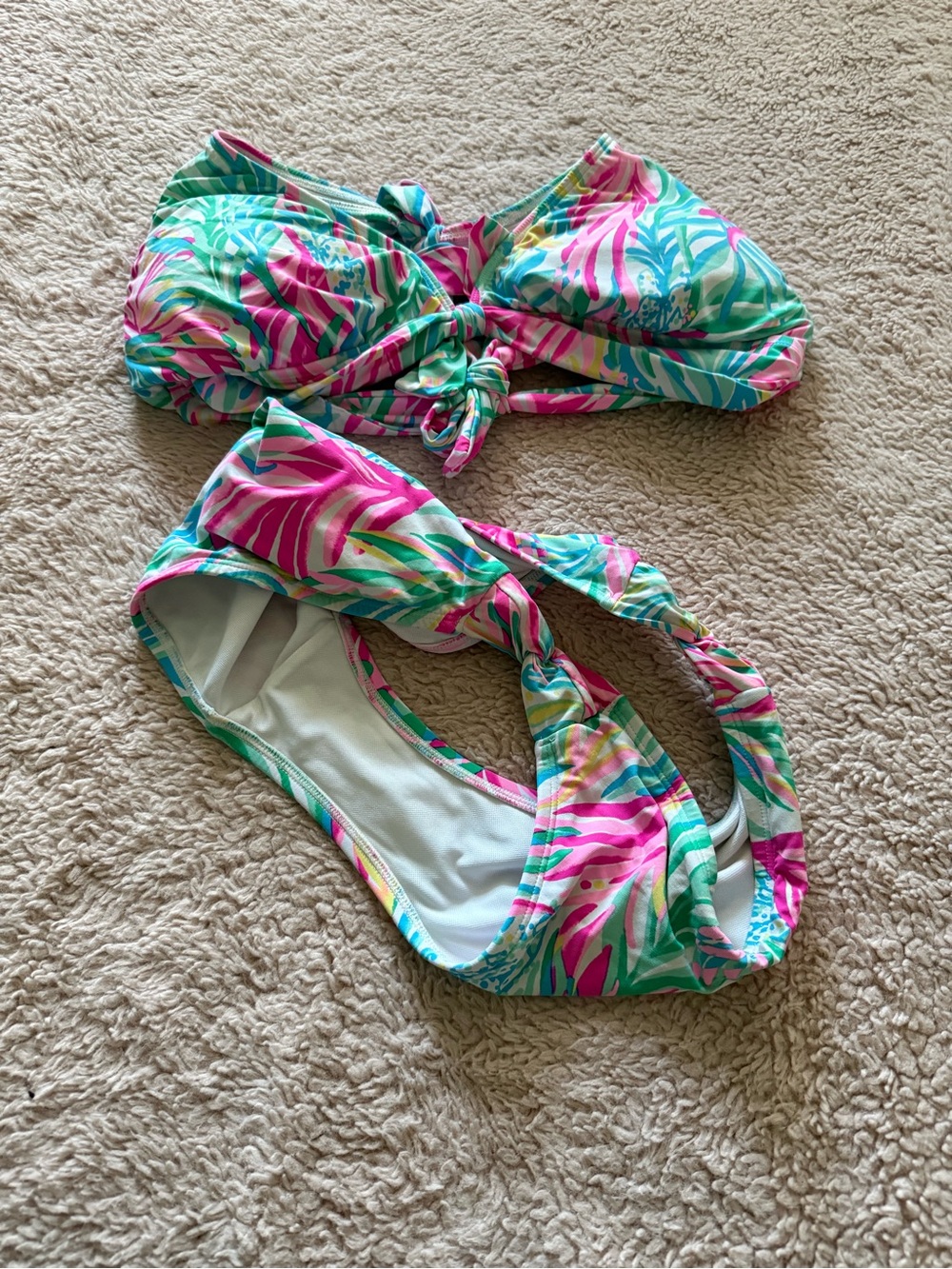 $166 Lilly Pulitzer Sea Turtle soirée bikini set Top size 12, bottom size 10 - Picture 6 of 6